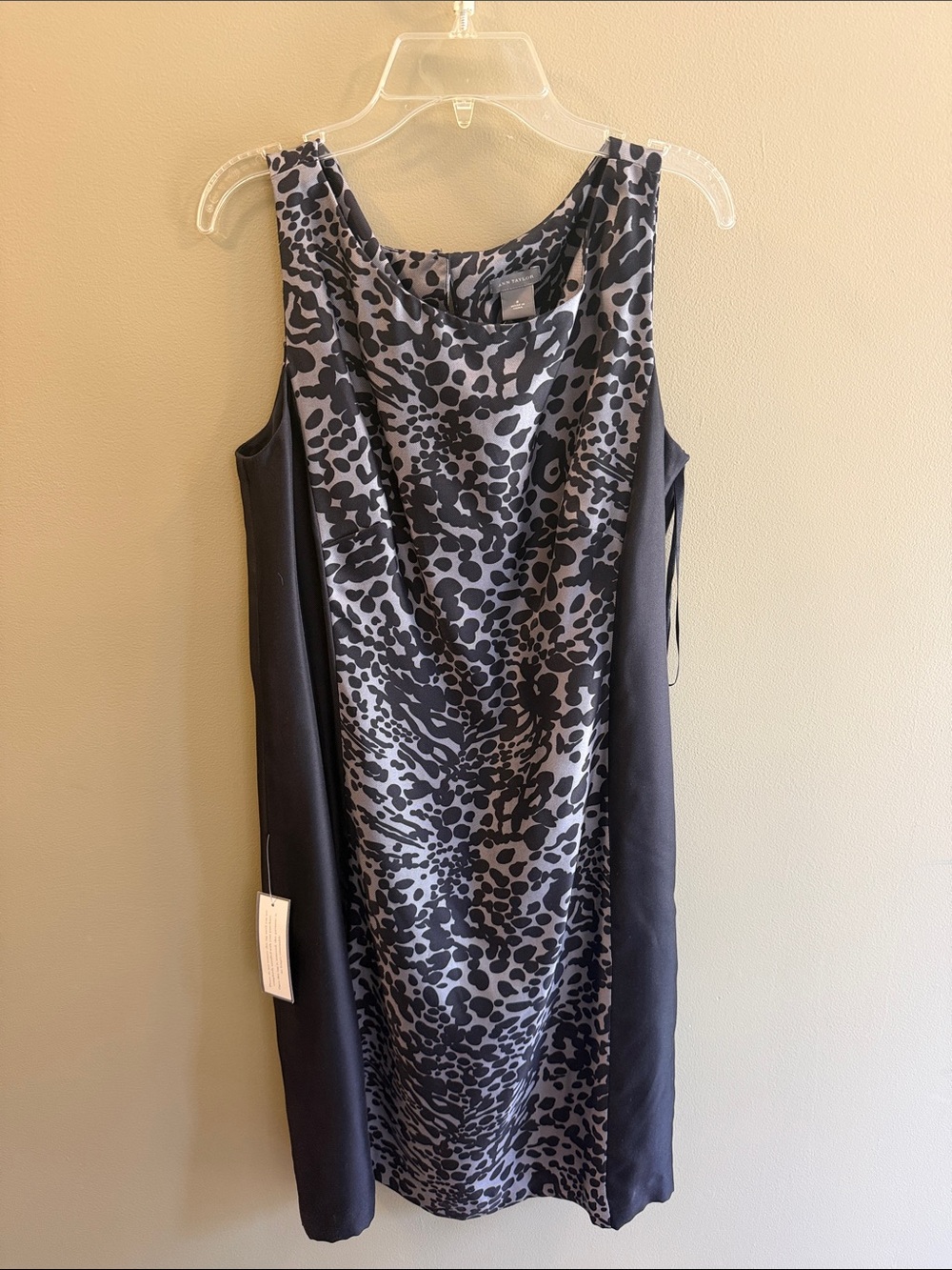 Ann Taylor Black & Gray Animal Print Sleeveless Shift Dress